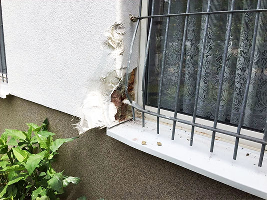 Einbruch ins Vereinsheim - Gitter vor Fenster